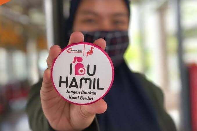 Pin khusus ibu hamil yang dikeluarkan oleh PT KAI Commuter Indonesia