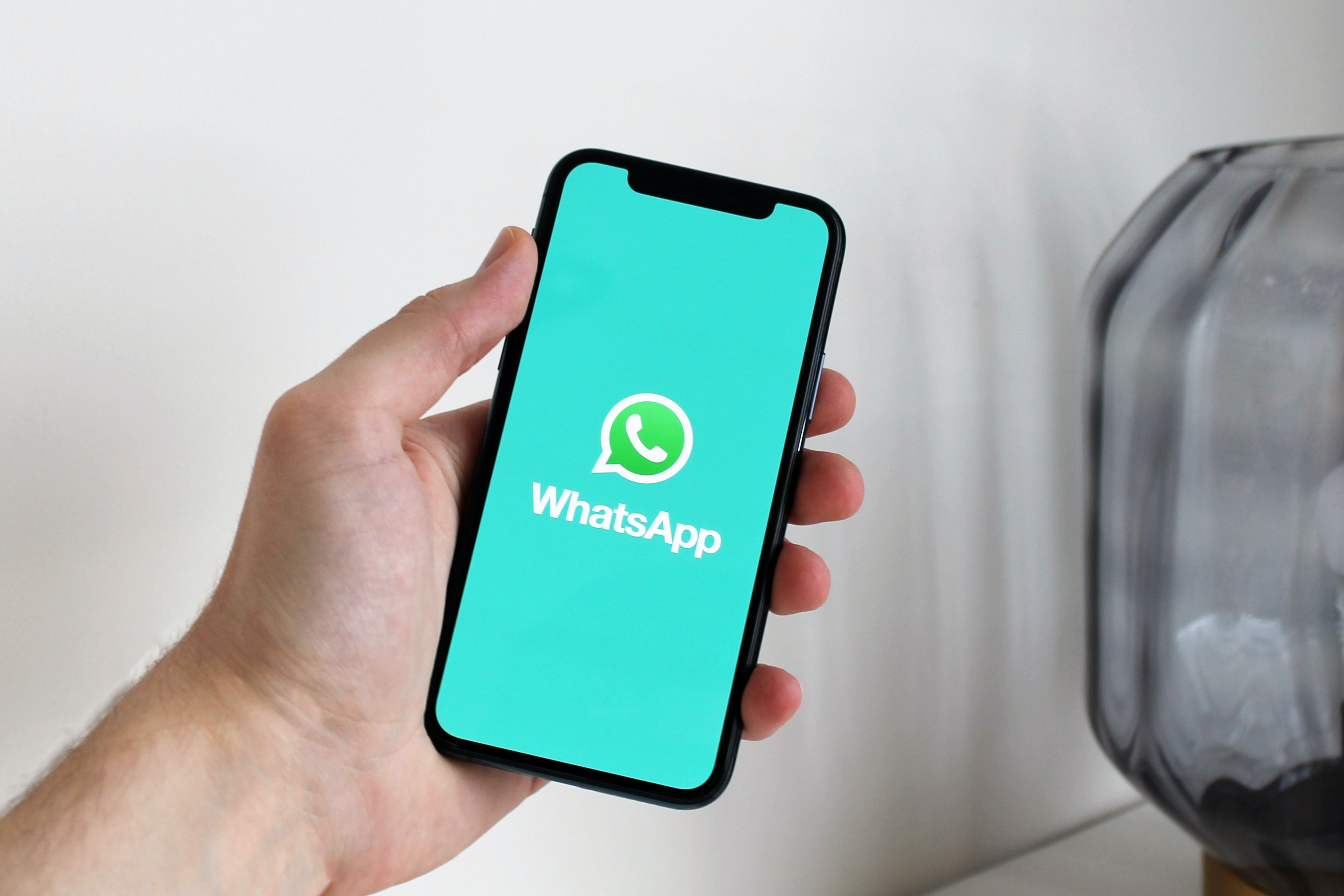 Pemilik Olshop Wajib Simak, 4 Tips Jualan Melalui WhatsApp