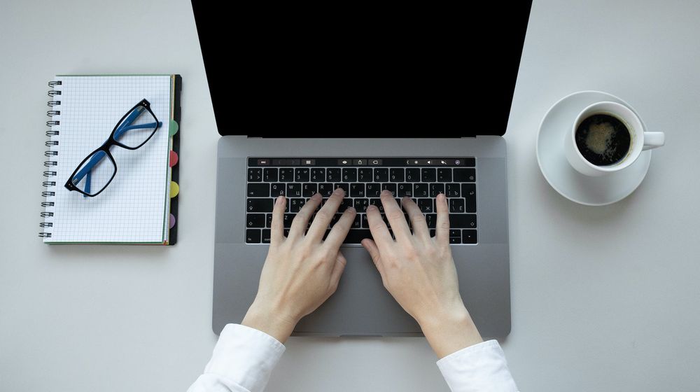 Ternyata Ini Alasan Apple Akan Rilis MacBook Pro Touchscreen