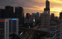 Nampak gedung-gedung perkantoran di kawasan Jalan Jenderal Sudirman. Jakarta berada di peringkat ke-89 kota terbaik di dunia 2023 atau 'World's Best Cities' 2023 menurut data Resonance Consultancy' yakni perusahaan konsultasi global untuk real estate, pariwisata dan pembangunan ekonomi. Foto : Panji Asmoro/TrenAsia