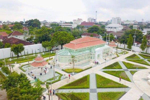 Keindahan Taman Pracima dilihat dari atas.