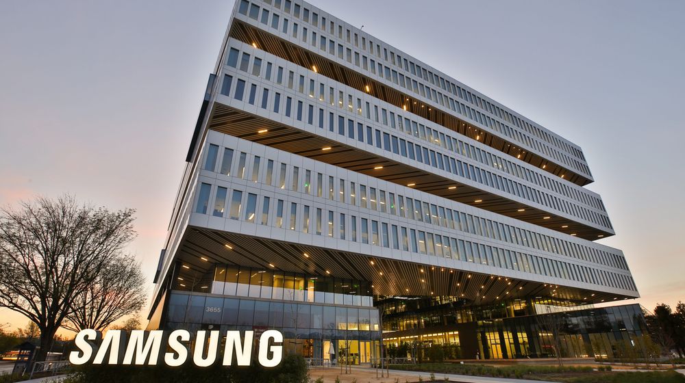 Campus-Exterior-SamsungSign-1-e1493262997296.jpg