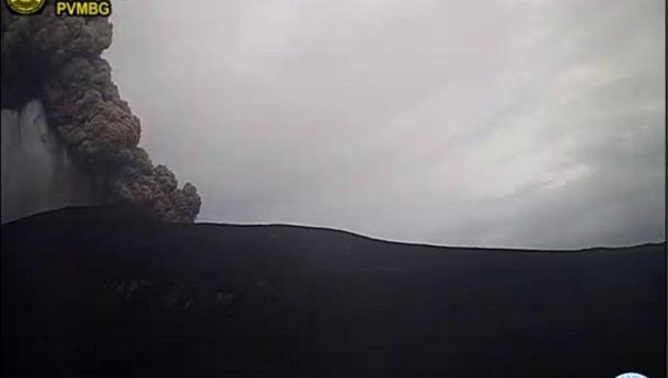 Pagi Ini Gunung Anak Krakatau Erupsi Tujuh Kali