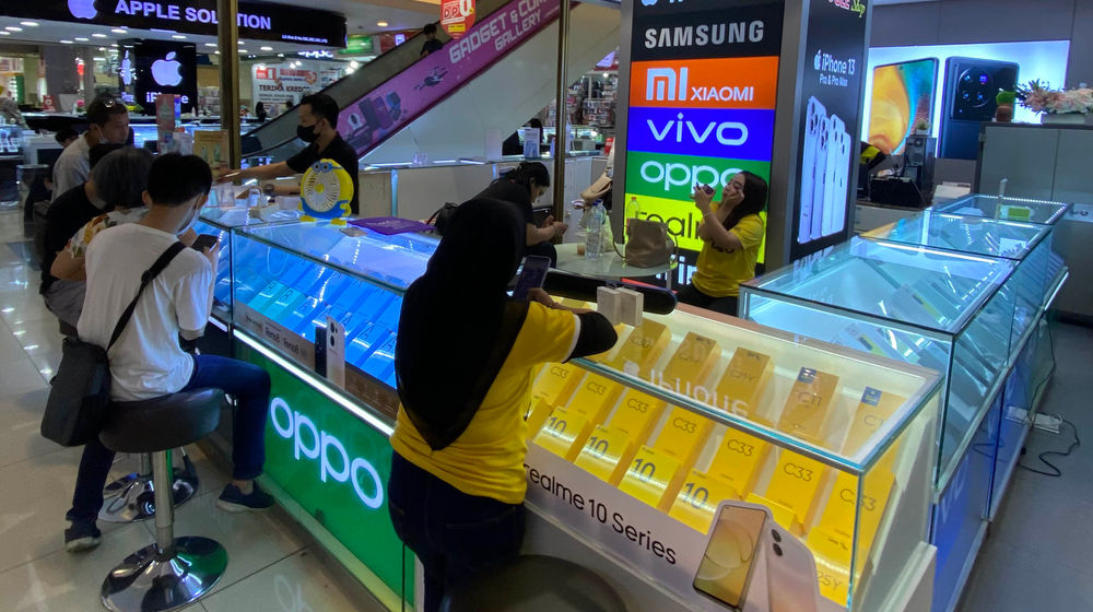 Penjualan Ponsel Tahun 2023 - Panji 6.jpg