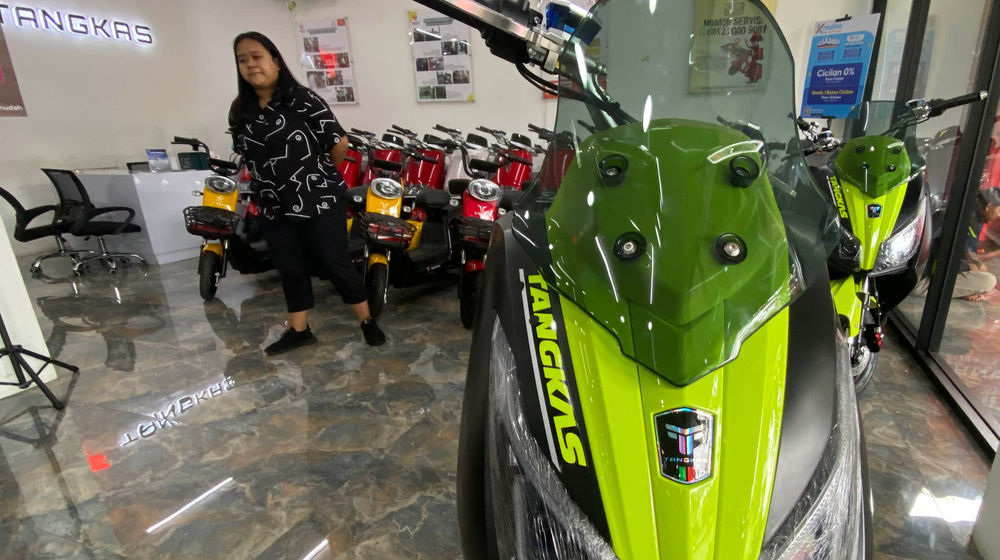 Penjualan Motor Listrik - Panji 3.jpg