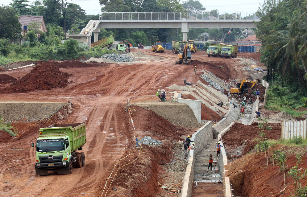 Presiden Jokowi : Prioritas Pembangunan Jalan Tol di Luar