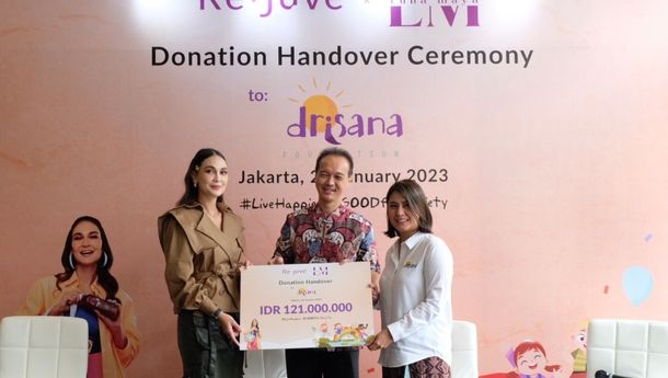 Re.juve Bersama Luna Maya Berikan Donasi Hasil Penjualan Kepada Yayasan Drisana