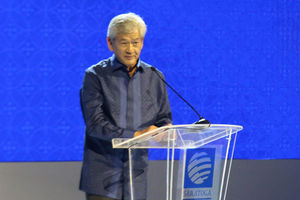 Edwin Soeryadjaja Saratoga - Panji 2.jpg