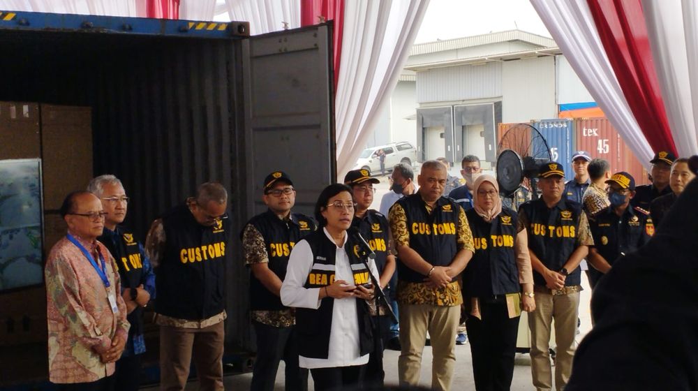 sri mulyani Cikarang Dry Port, Kabupaten Bekasi, Jumat, 27 Januari 2023.jpeg