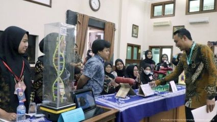 Tingkatkan Kompetensi Mahasiswa, Prodi Pendidikan Biologi UMS Gelar Karya Inovatif Pembelajaran