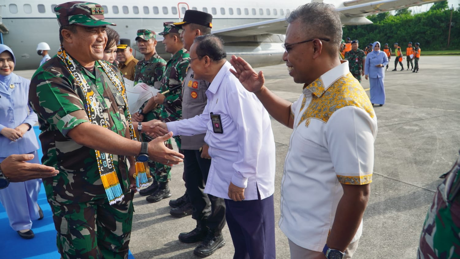 Wakil Ketua DPRD Balikpapan Subari Sambut Kedatangan Panglima Koopsud II-TNI AU