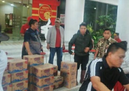 Bantuan untuk korban banjir bandang Manado. (Foto:istimewa)