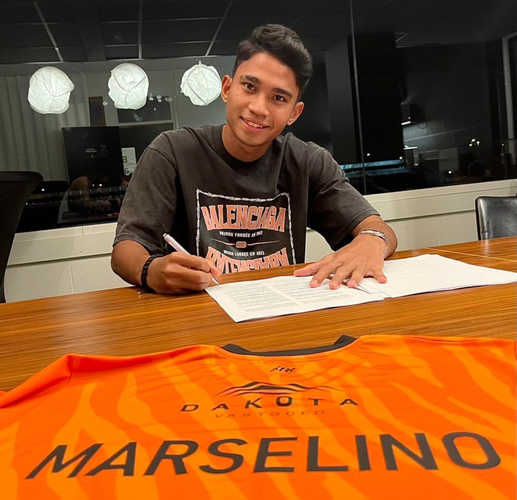 Wonderkid Indonesia Marselino Ferdinan resmi berkostum KMSK Deinze di divisi 2 Liga Belgia. (Foto : Twitter KMSK Deinze)