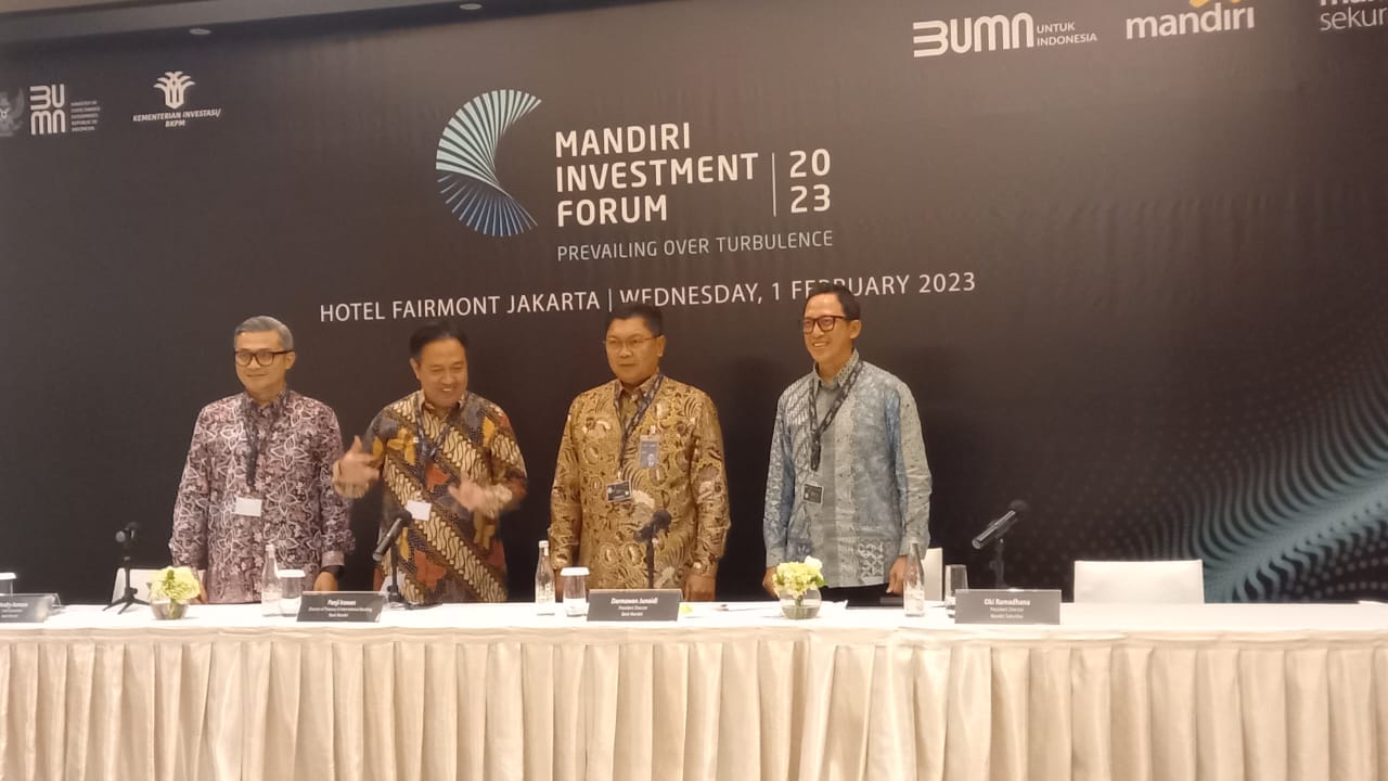 Konferensi pers Bank Mandiri di Mandiri Investment Forum 2023, Hotel Fairmont Jakarta, Rabu, 1 Februari 2023.