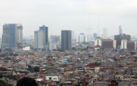 Pemandangan kepadatan Kota Jakarta yg kian hari semakin bertambah dengan pembangunan gedung-gedung dan bangunan baru baik hunian maupun kawasan bisnis, Kamis 2 Februari 2023. Foto : Panji Asmoro/TrenAsia