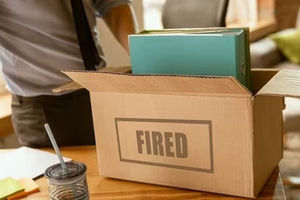 Bagaimana PHK Berdampak pada Kesehatan Mental Seseorang?