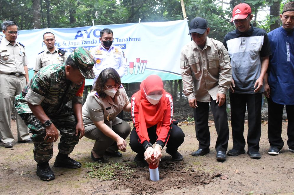 Pemkot Bandar Lampung ikut serta dalam Program Gerakan Masyarakat Pemasangan Tanda Batas (Gemapatas) 1 juta patok serentak dilakukan oleh Kementerian ATR/BPN.