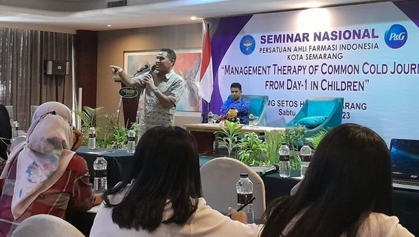 Hadir pada Seminar Nasional Farmasi di Semarang, Ini yang Disampaikan Agustinus Sarifin