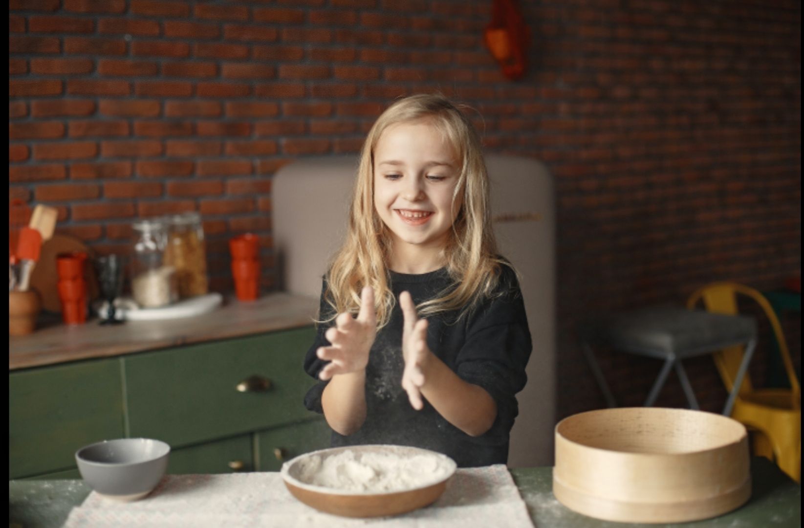Photo by Gustavo Fring: https://www.pexels.com/photo/playful-little-girl-with-flour-in-loft-style-kitchen-3984748/