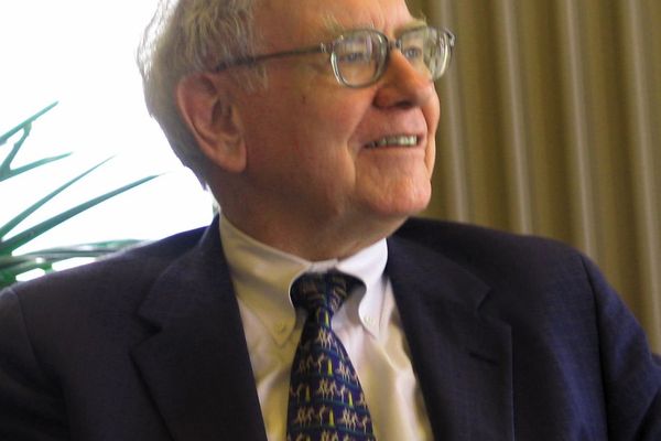 Warren_Buffett_KU_Visit.jpg