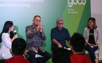 Direktur Jenderal Aplikasi Informatika Kementerian Komunikasi dan Informatika - Semuel Abrijani Pangerapan, Ketua Siberkreasi - Donny Budhi Utoyo, dan SVP Group Head of Data Protection and Privacy Officer (DPPO) GoTo - Leny Suwardi dalam sesi talkshow acara Peringatan World Data Privacy Day 2023 bersama GoTo, Senin 6 Februari 2023. Foto : Panji Asmoro/TrenAsia