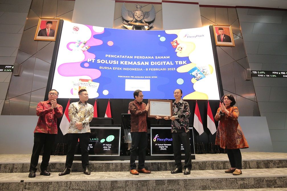 PT Solusi Kemasan Digital Tbk (PACK) melantai perdana di Bursa Efek Indonesia, Rabu, 8 Februari 2023. 