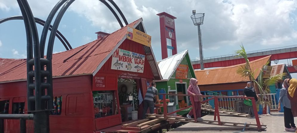 Warung Terapung jadi Destinasi Kuliner Andalan Palembang, Artis Ibukota pun Makan sembari Bergoyang