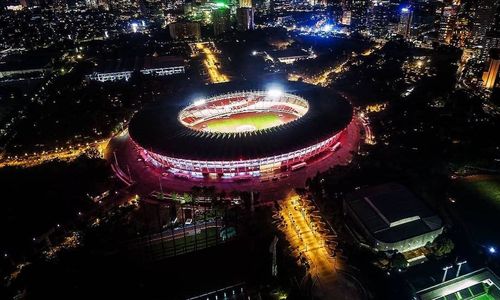 GBK_Complex_at_night_(cropped).jpg