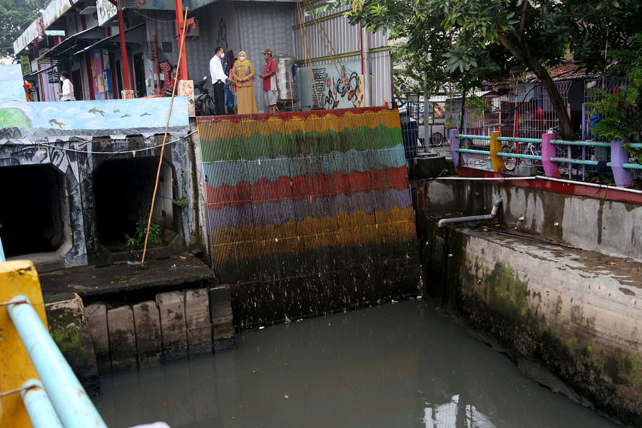 BANGUN ENAM RUMAH POMPA UNTUK CEGAH BANJIR - halojatim.com