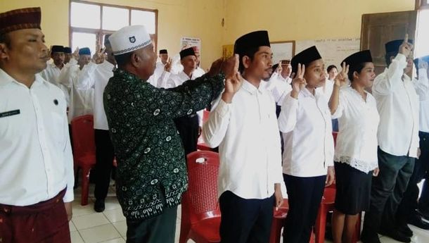 Lantik 24 Anggota BPD, Ini Kata Plt Camat Satar Mese Barat Karolus Mance