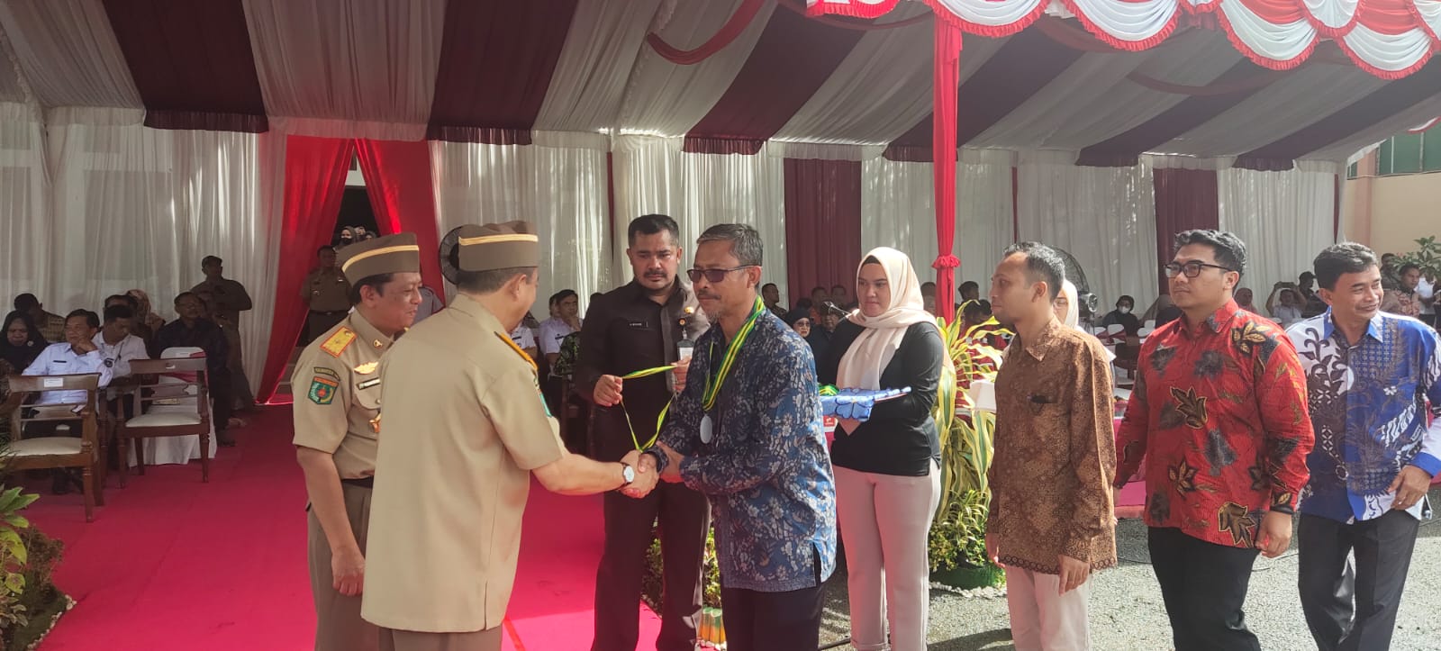 PLN UID Kaltimra menerima penghargaan sebagai perusahaan dengan K3 Terbaik dari Pemerintah Provinsi Kalimantan Timur Rabu (15/2/2023).