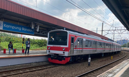 Penumpang Commuter - Panji 5.jpg