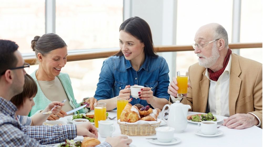 Tren Istilah: Ketahui Apa Itu Sandwich Generation dan Cara Menyikapinya