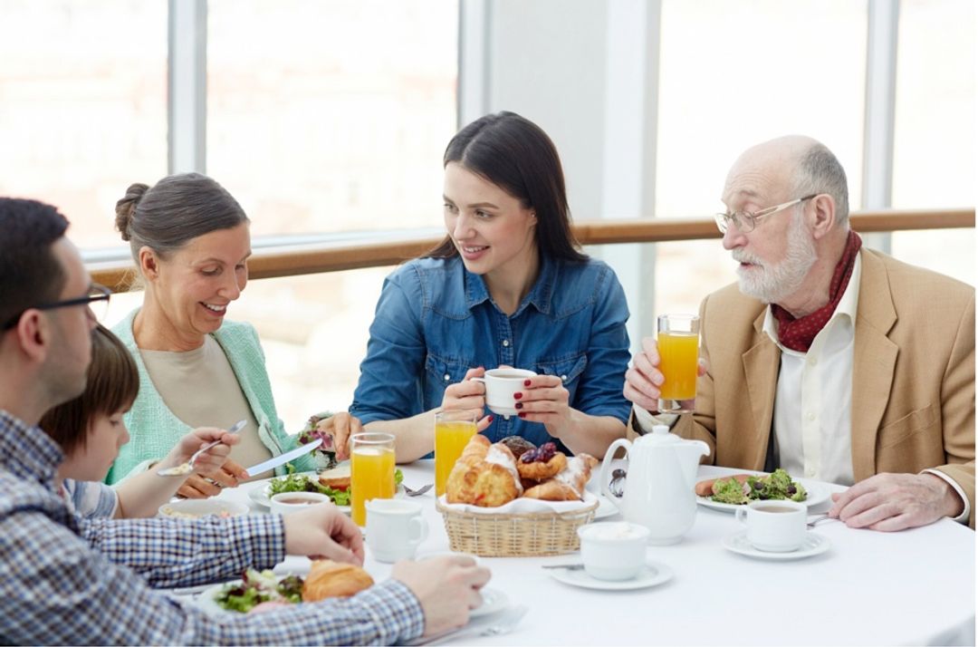 Tren Istilah: Ketahui Apa Itu Sandwich Generation dan Cara Menyikapinya