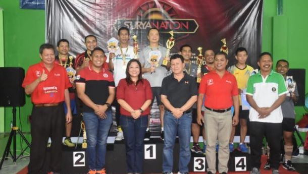 Wabup Mabar Yulianus Weng Tutup Sekaligus Apresiasi Turnamen Badminton Kapolres Mabar Cup 2023