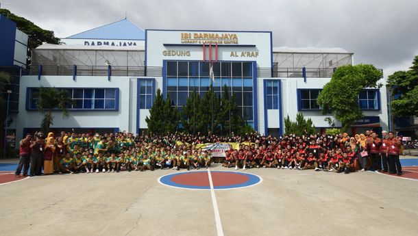 Ratusan Pelajar SMKN 3 Metro Kunjungan Industri ke IIB Darmajaya