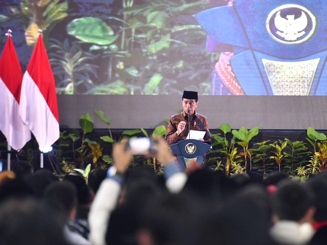 Presiden Jokowi dalam pembukaan Muktamar Muhammadiyah 2023 di Dome Balikpapan, Rabu (22/2/2023)