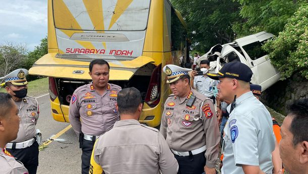 Jasa Raharja Jamin Seluruh Korban Tabrakan Bus Surabaya Indah dan Travel Pancasari di Sumbawa Barat