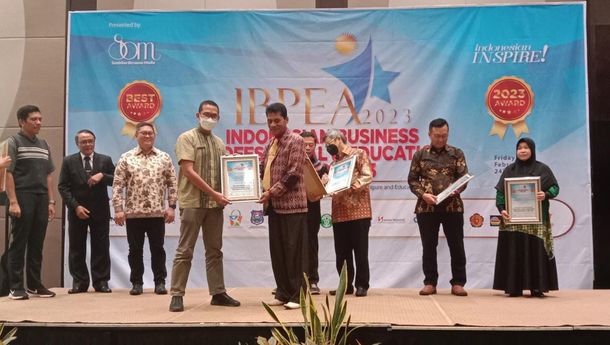  Menorehkan Sejarah,  KSP Kopdit Obor Mas Raih 'Indonesian Business, Profesional & Education Award 2023'