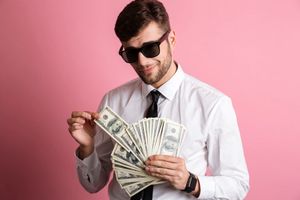 Tren Istilah: Kenali Apa Itu Flexing yang Kerap Diperbincangkan di Media Sosial