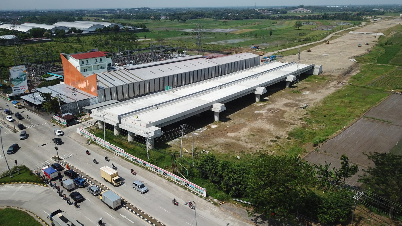 Pembangunan konstruksi Jalan Tol Solo-Jogja di kawasan Jawa-Tengah  terus dikebut.