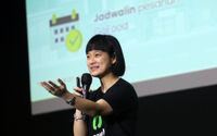 Presiden Unit Bisnis On Demand Services GoTo  Catherine Hindra Sutjahyo memberikan paparan saat diskusi dalam acara Gojek Outlook 2023 di Jakarta, Selasa 28 Februari 2023. Foto : Panji Asmoro/TrenAsia