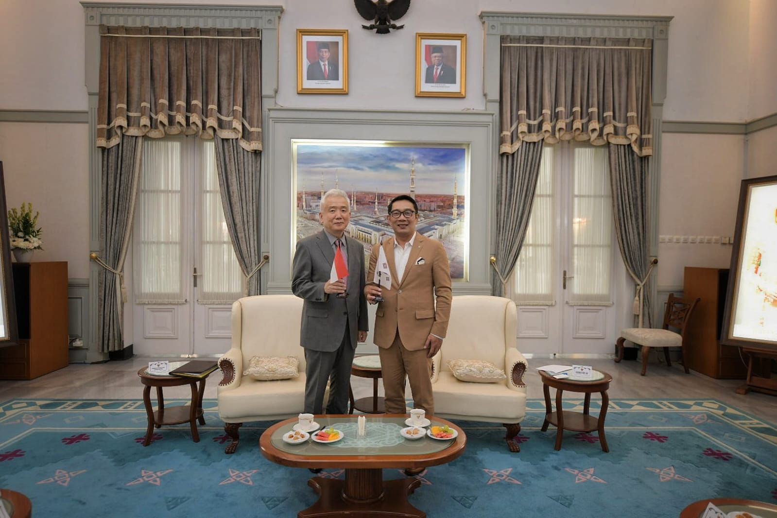 Gubernur Jawa Barat Ridwan Kamil menerima kunjungan Duta Besar Korea Selatan untuk Indonesia Lee Sang-deok terkait hubungan kerja sama antara Provinsi Jawa Barat dan Korea Selatan di Gedung Pakuan, Selasa (28/2/2023).(Foto: Pipin Sauri/Biro Adpim Jabar)