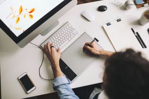 Rekomendasi Pekerjaan Sampingan yang Bisa Dilakukan dengan Media Sosial: Desain grafis 