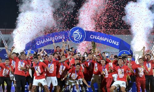 A-BALI UNITED.jpg