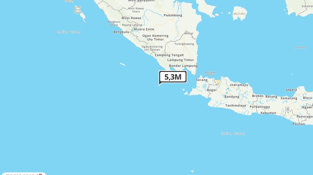 Pusat gempa berada dilaut 140 Km BaratDaya Tanggamus