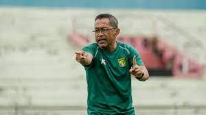 Pelatih Persebaya Aji Santoso