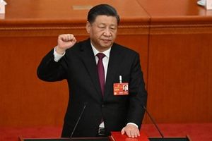 presiden-china-xi-jinping-mengambil-sumpah-setelah-terpilih-kembali-sebagai-presiden-untuk-masa-jabatan-ketiga-selama-sesi-ple-2_169.jpeg