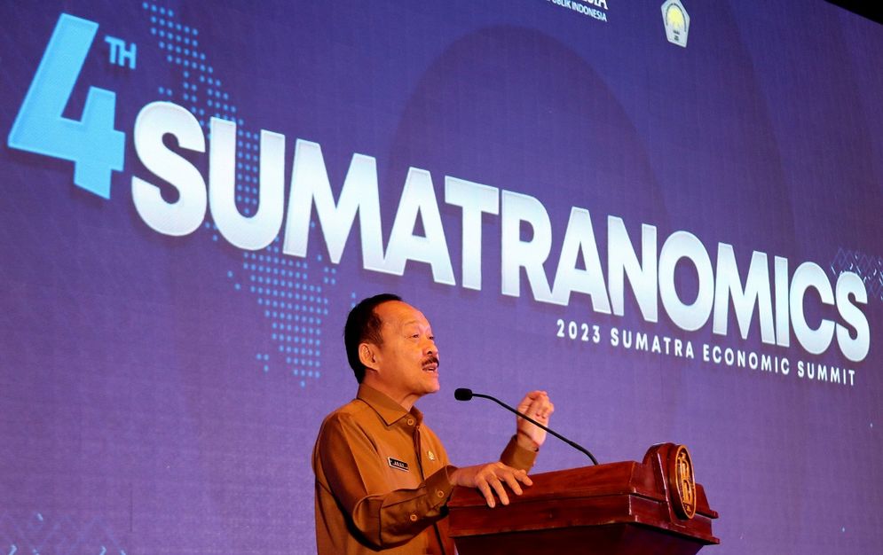 Sekretaris Daerah Provinsi Sumut Arief S Trinugroho sebagai keynote speech launching 4th   Sumatranomics 2023 di Grand Ballroom Hotel JW Marriott