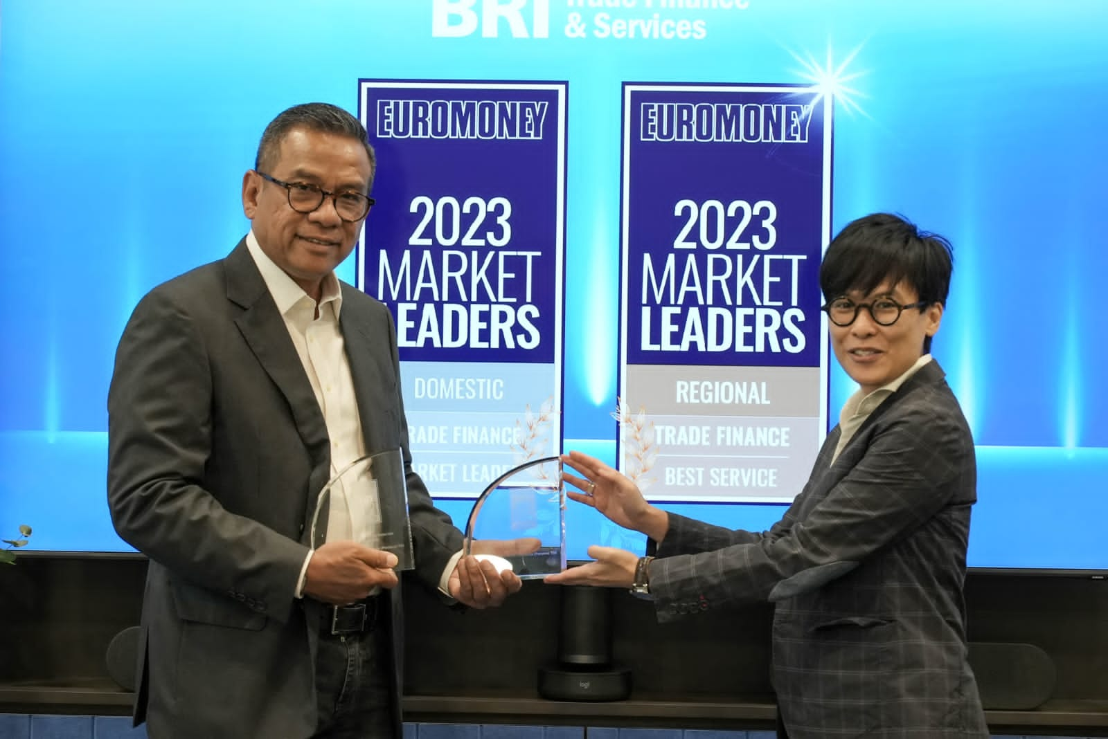 BRI Dinobatkan Sebagai Market Leader Best Service Versi Euromoney